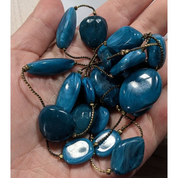 Swirly Blue Faux Stone Station Necklace On Gold Tone Chain - Picture 5 of 5